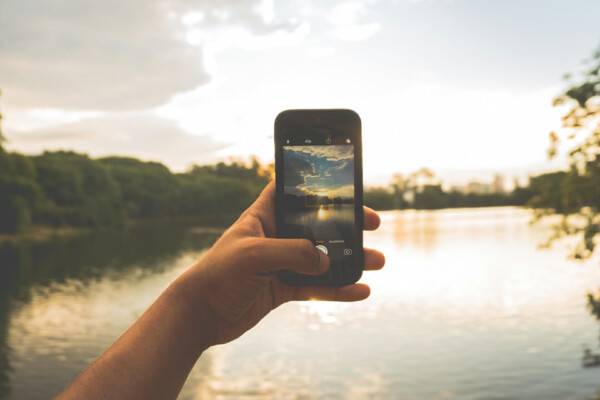 Instagramのコンテンツを表示するjQueryプラグイン「Instafeed.js」